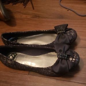 Fergalicious by Fergie black gold flats dress shoe